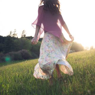 FINIŠUJEME 💓 KURANDERA DAY 🍓 Neskutečně se těšíme na představení nové módní značky CHAYA a zároveň 🍓🍓🍓 narozeninovou...